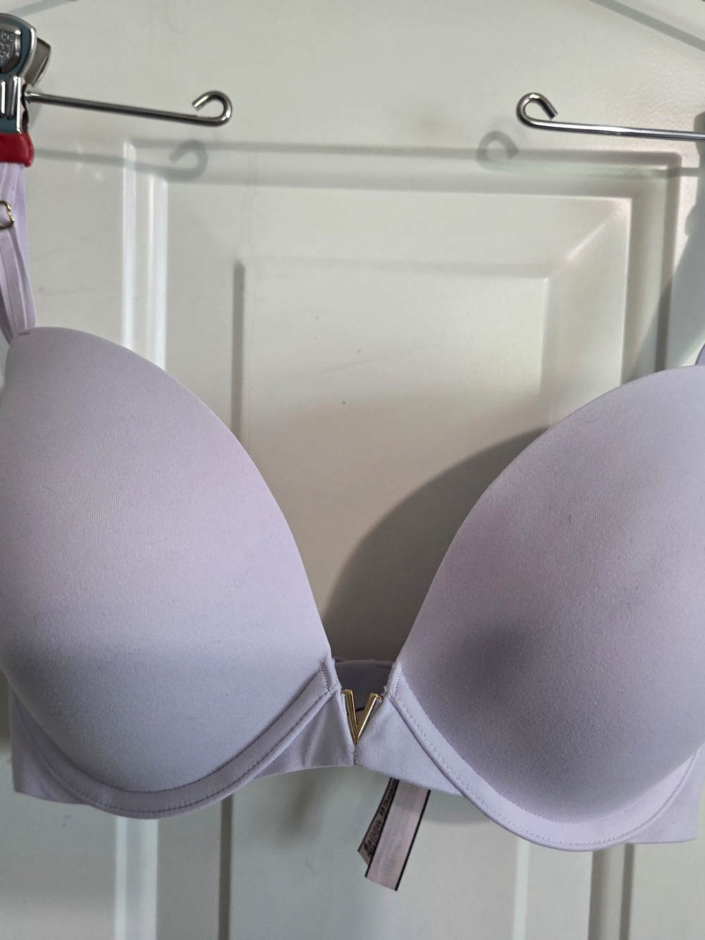 Victoria's Secret Lilac Push-Up Bra with V Accent 32DDD